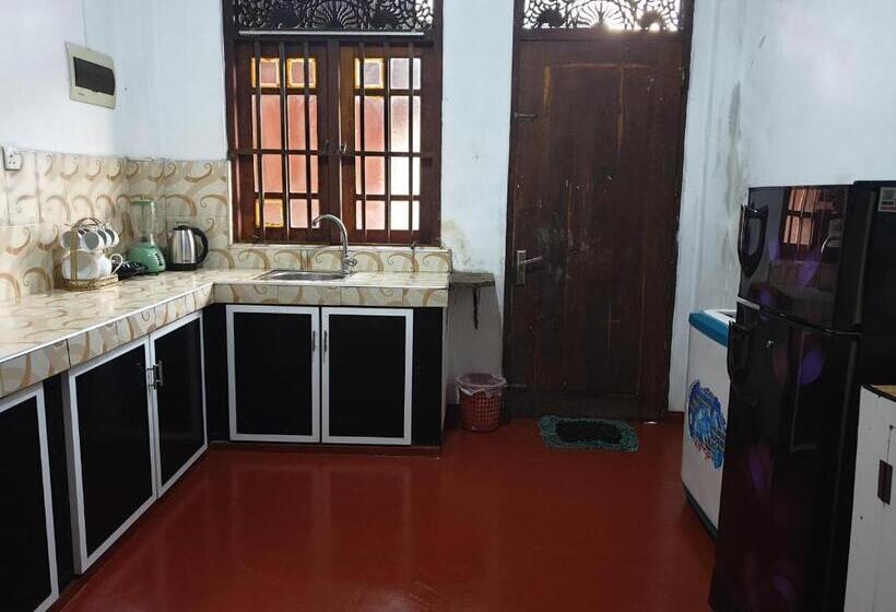 پانسیون Shasee Rest Mirissa