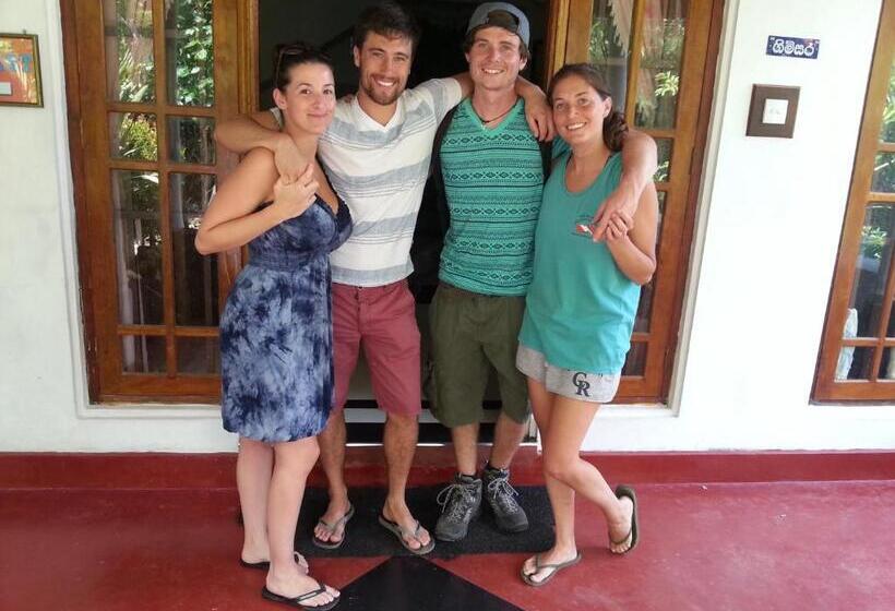 پانسیون Shasee Rest Mirissa