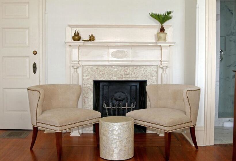 Общежитие Anchorage 1770