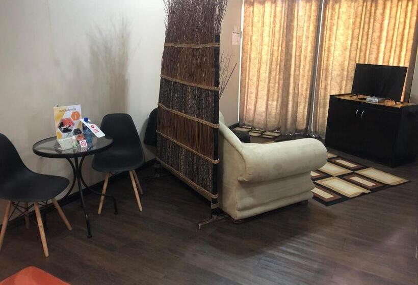 פנסיון Jc Studios Ermelo