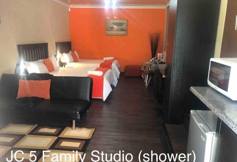 פנסיון Jc Studios Ermelo