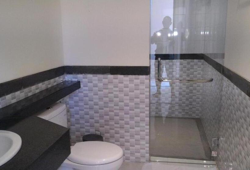 Pensiune Nyaman Guest House