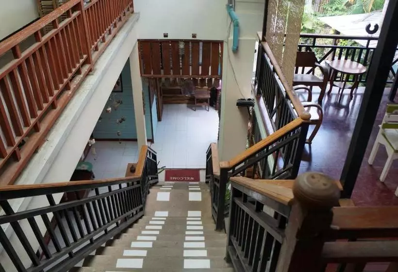 پانسیون Tanyahouse