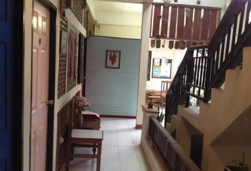 پانسیون Tanyahouse