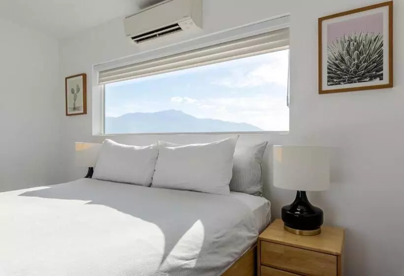 ユースホステル Desert Hot Springs Inn