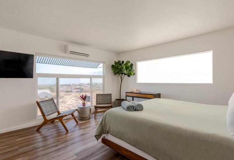 הוסטל Desert Hot Springs Inn