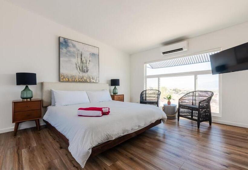 הוסטל Desert Hot Springs Inn