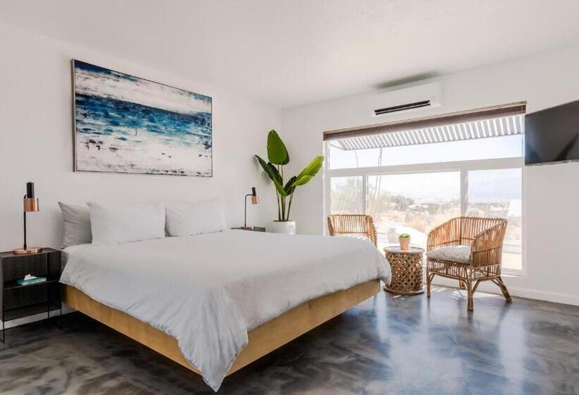 הוסטל Desert Hot Springs Inn