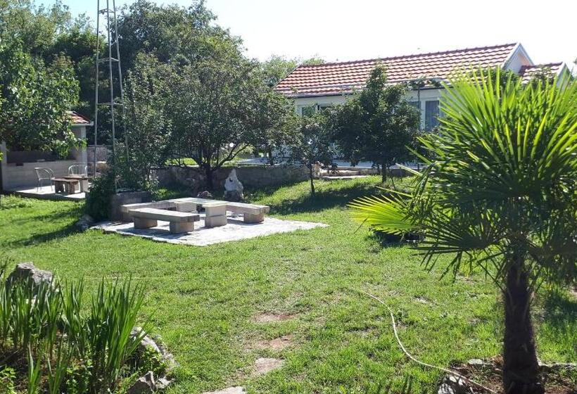 پانسیون Apartments And Rooms Minex