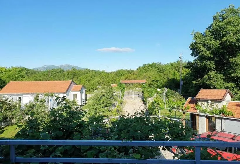 پانسیون Apartments And Rooms Minex