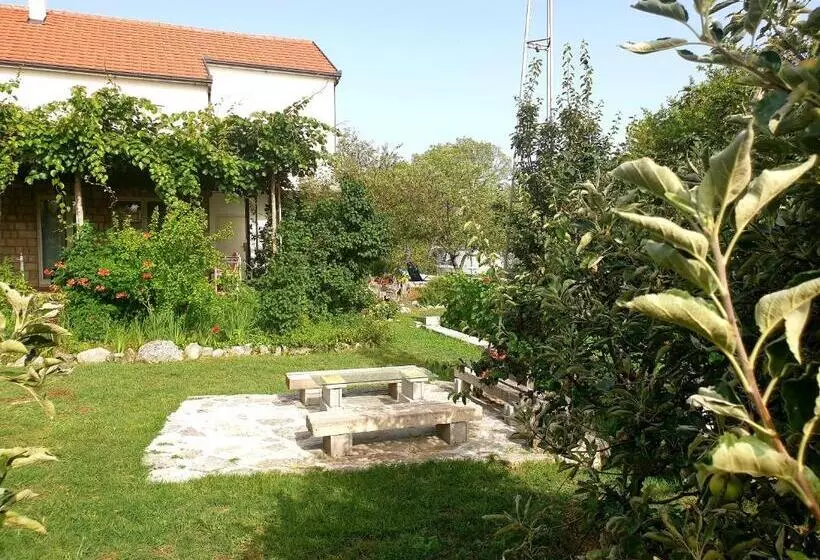 پانسیون Apartments And Rooms Minex