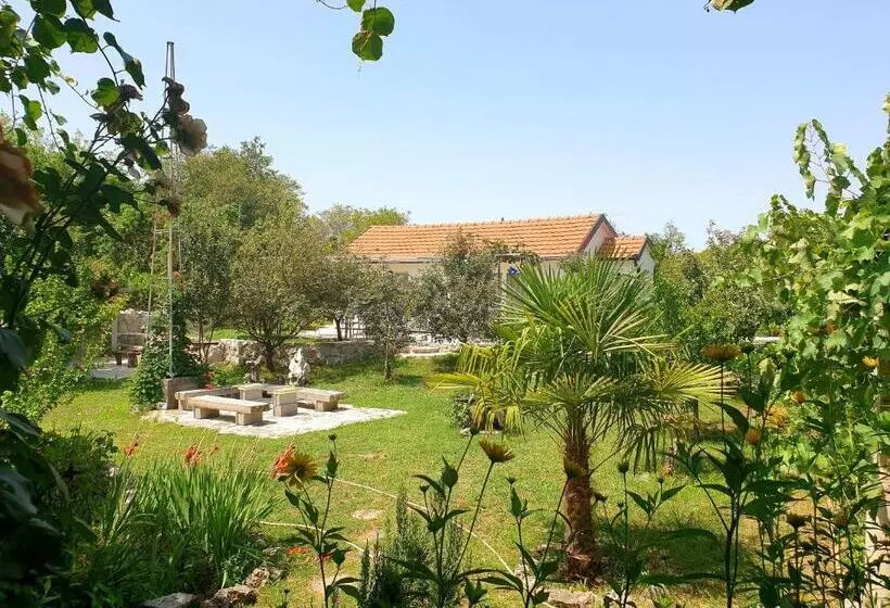 پانسیون Apartments And Rooms Minex