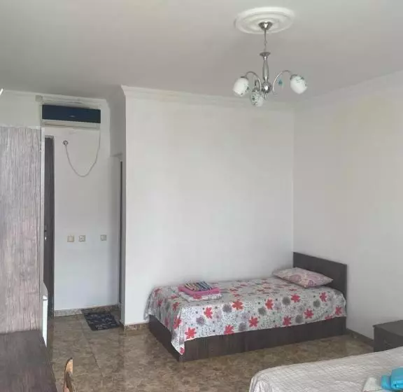 پانسیون Badu Guest House