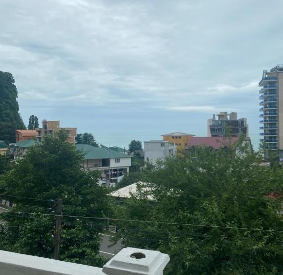 פנסיון Badu Guest House