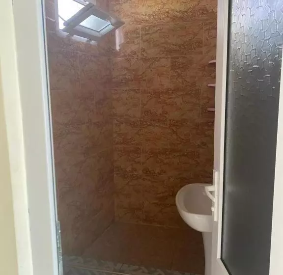 پانسیون Badu Guest House