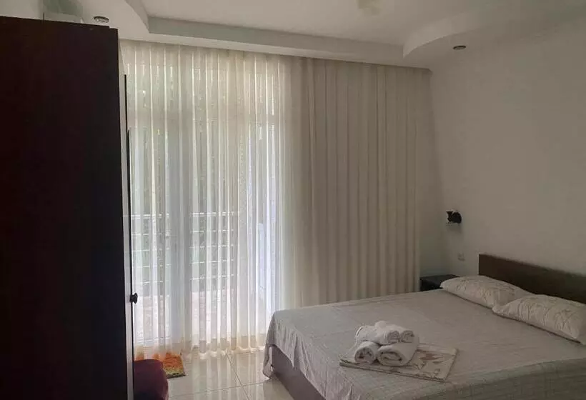 پانسیون Badu Guest House