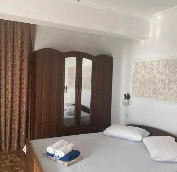 پانسیون Badu Guest House