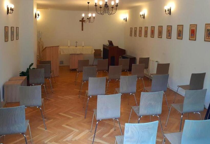 펜션 Ciszterci Szállás Pécs