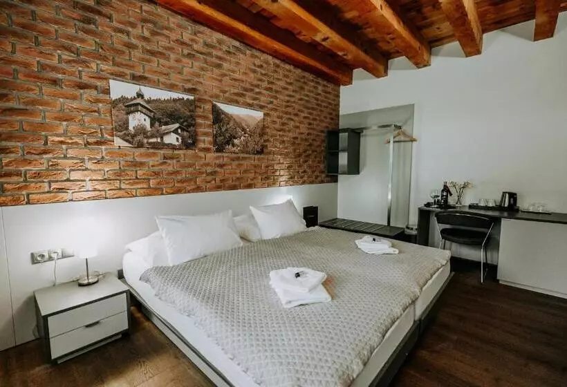 Majatalo Penzión Banský Dom