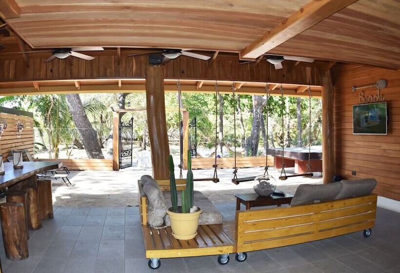 Casa Aura: Beachfront Premium Hostel