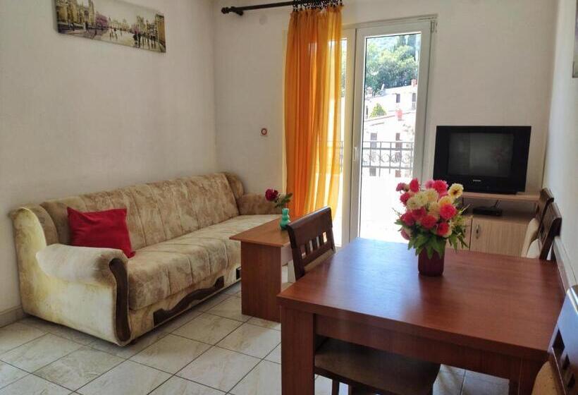 پانسیون Apartments Gvozdenović