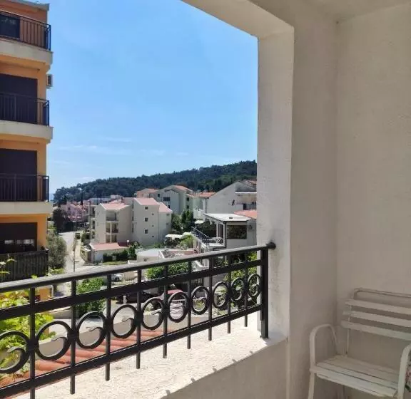 پانسیون Apartments Gvozdenović