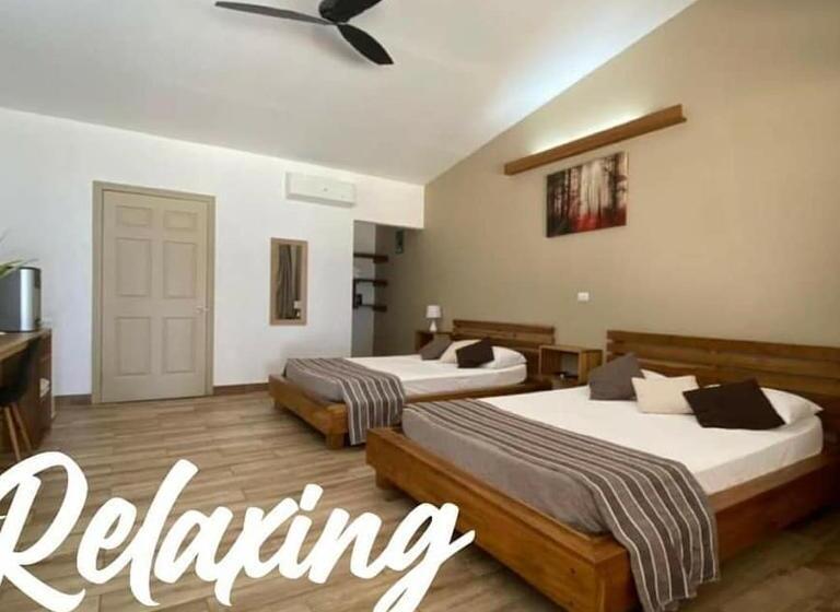 پانسیون Cahuita Inn