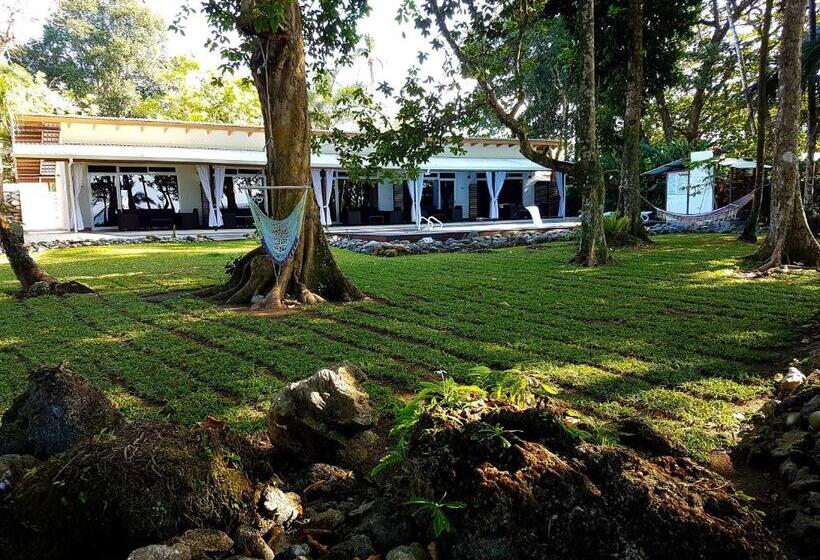 پانسیون Cahuita Inn