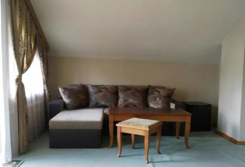 Majatalo Guest House Raffe