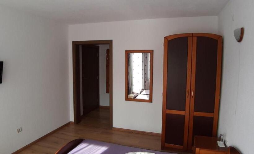 Пансион Guest House Raffe