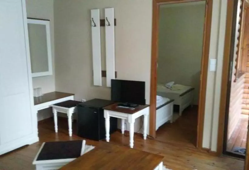 Majatalo Guest House Raffe