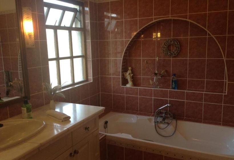 پانسیون Villa Sohrada