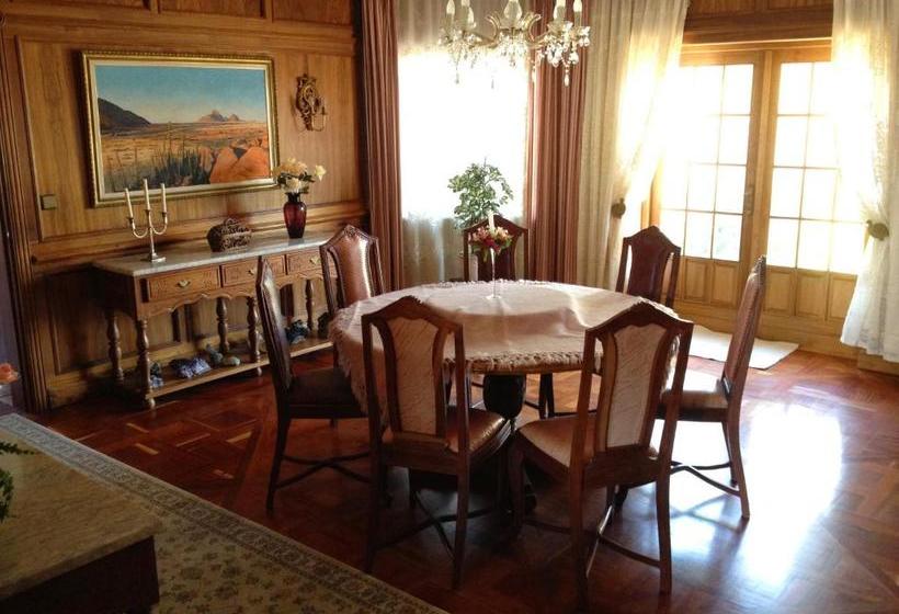 پانسیون Villa Sohrada