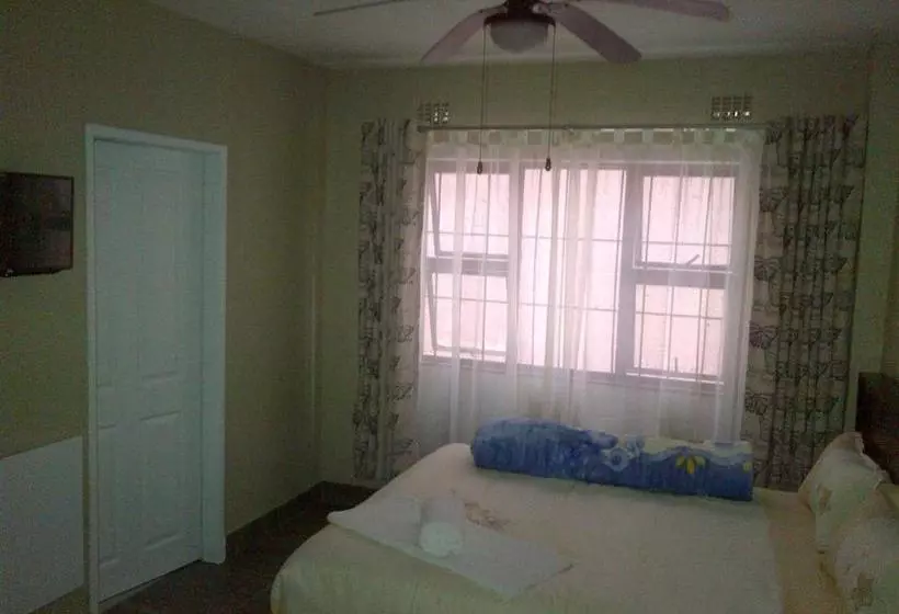 ユースホステル Chisam Guest Lodge Pty Ltd