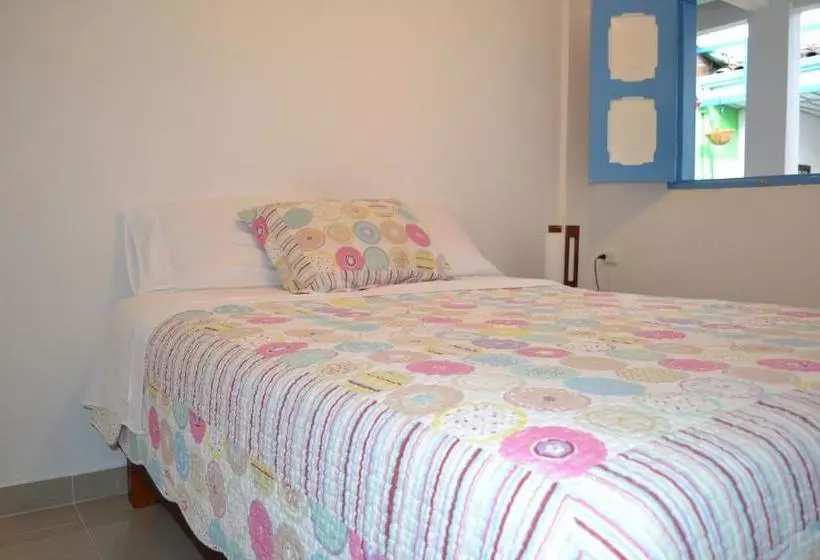 ユースホステル Hostal Bosque De Niebla