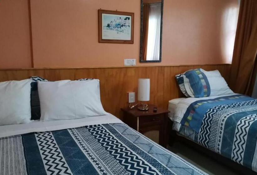 پانسیون Hostal Las Heras