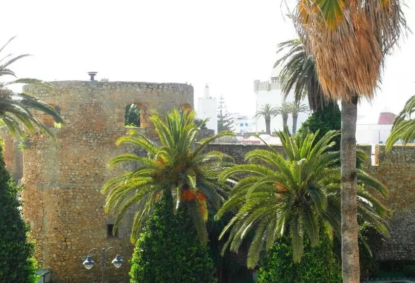 Majatalo Patio De La Luna