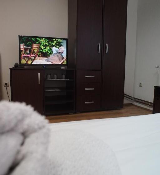 پانسیون Guest House Royal Ii