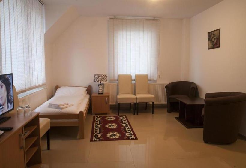 پانسیون Guest House Royal Ii