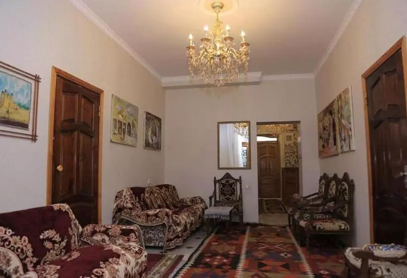 پانسیون Rumi Hotel & Hostel