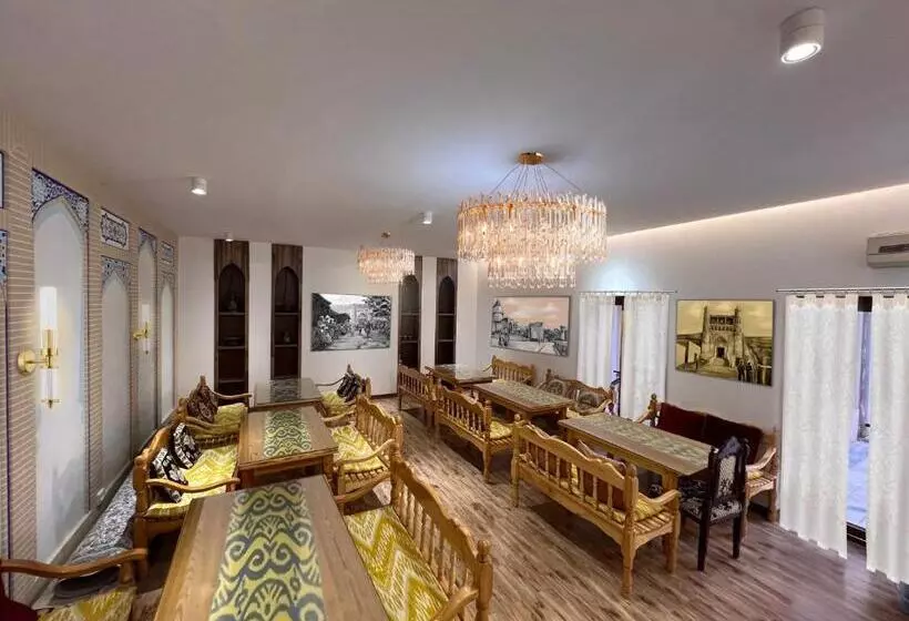 پانسیون Rumi Hotel & Hostel