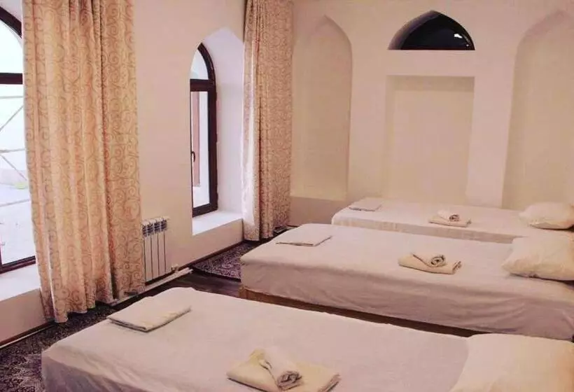 پانسیون Rumi Hotel & Hostel