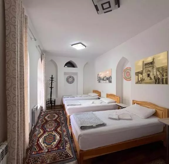 پانسیون Rumi Hotel & Hostel