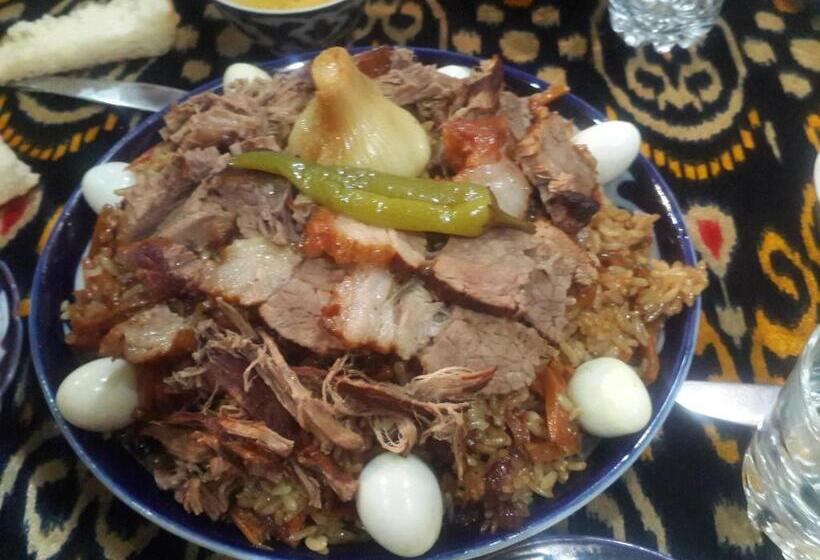 פנסיון Rumi Hotel & Hostel