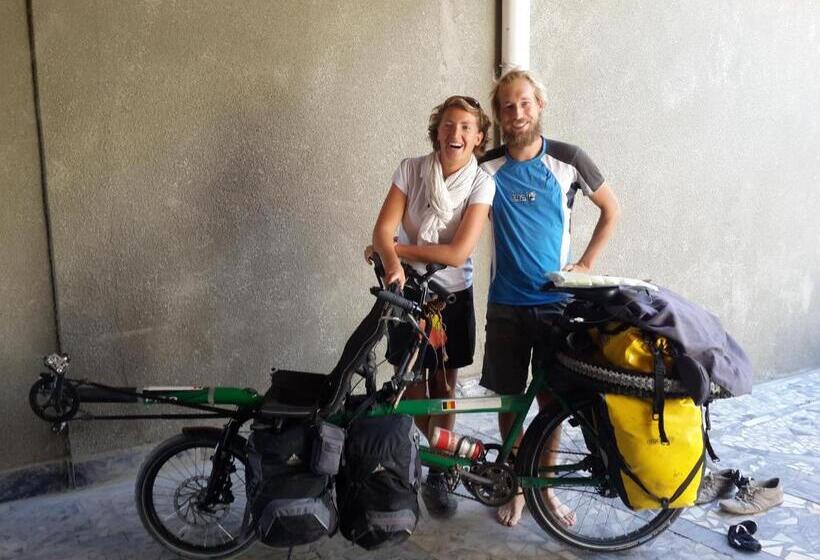 פנסיון Rumi Hotel & Hostel