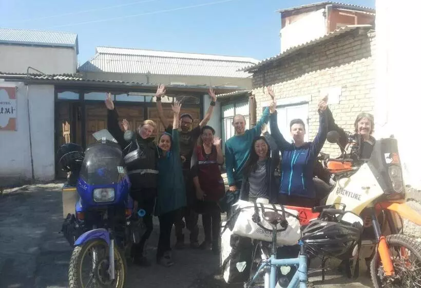 پانسیون Rumi Hotel & Hostel