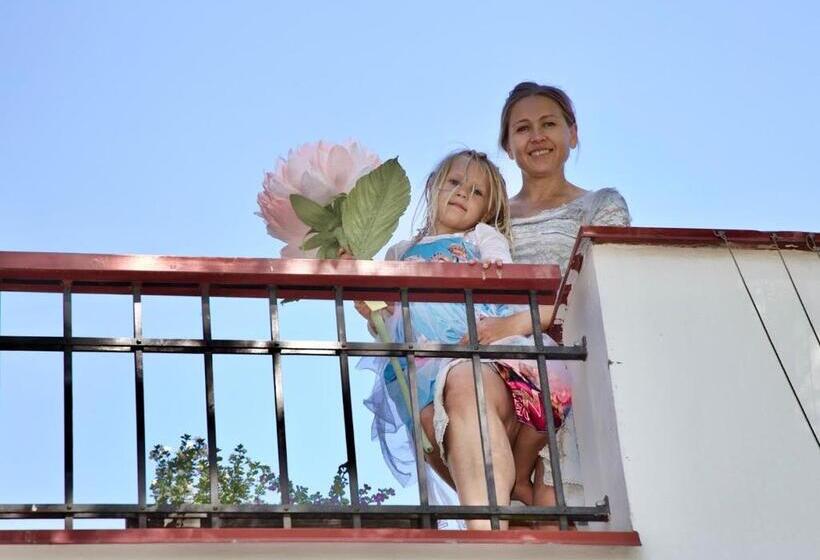 پانسیون Villa Meri