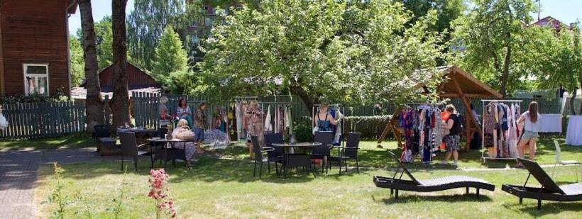 پانسیون Villa Meri