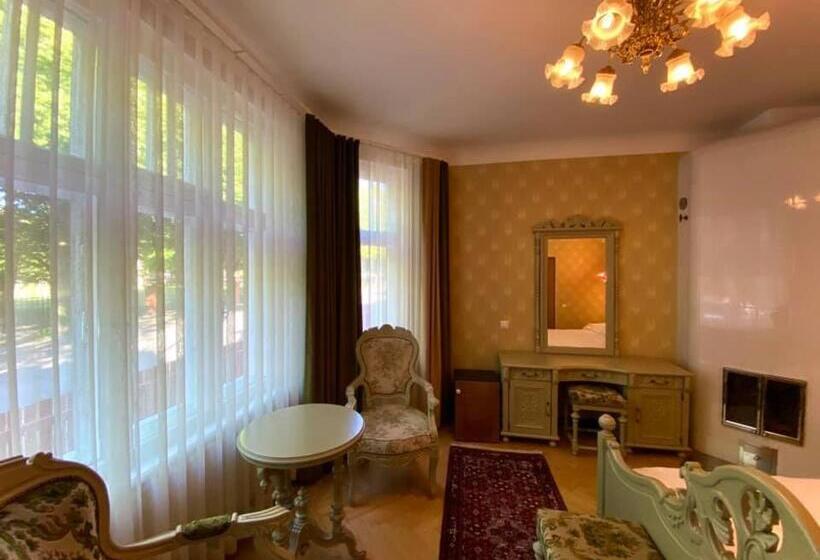 پانسیون Villa Meri