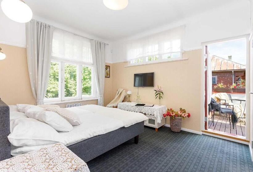 پانسیون Villa Meri